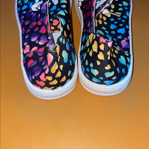 Rainbow hearts black sneakers - Picture 2 of 3